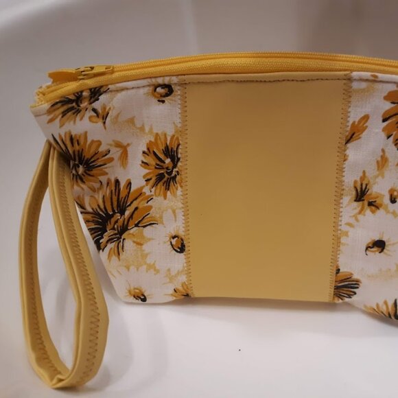 New Sunflower theme Vinyl trim Clutch travel make-up bag Wristlet cosmetics case - Picture 2 of 8
